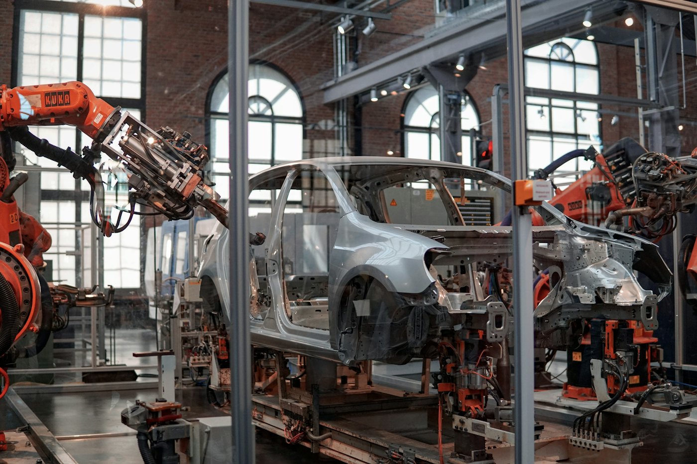 Robotic welding line in a car body plant
